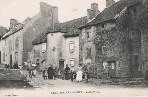Image historique associée à Carte postale - librairie Perrault